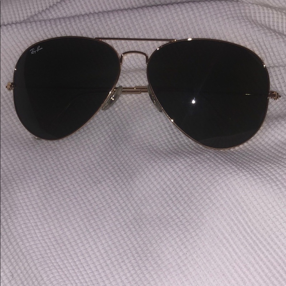 Ray-ban aviator classic sunglasses 😎